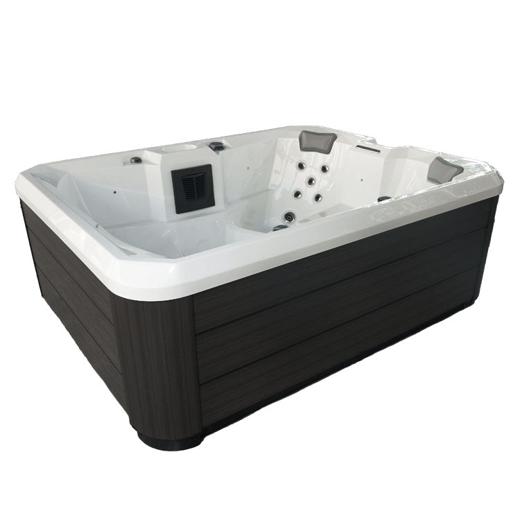 SaunamoJacuzzi Hydra 170 para cuatro personas en .