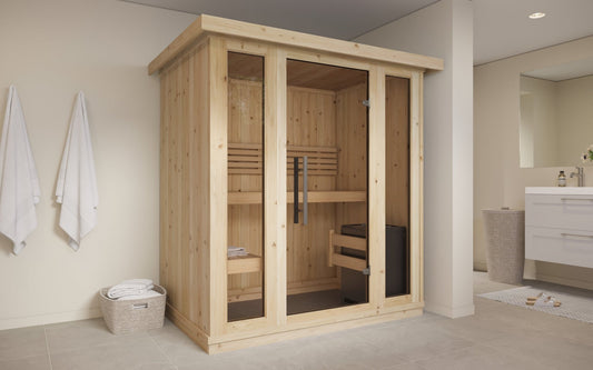 Mini sauna interior de madera con puertas de cristal.